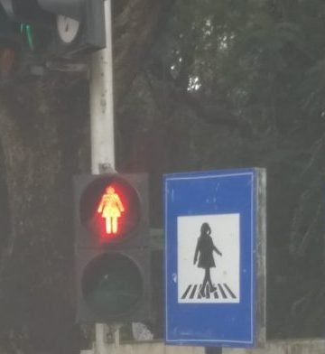 Mumbai becomes first Indian city to get female symbol on traffic signage