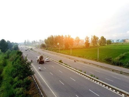 Nitin Gadkari launches mobile app 'Harit Path' to monitor plantation along national highways