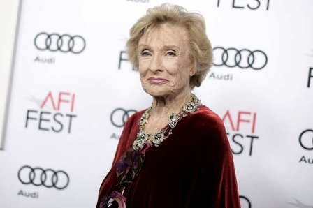 Oscar and Emmy Award winning actress Cloris Leachman passes away at 94