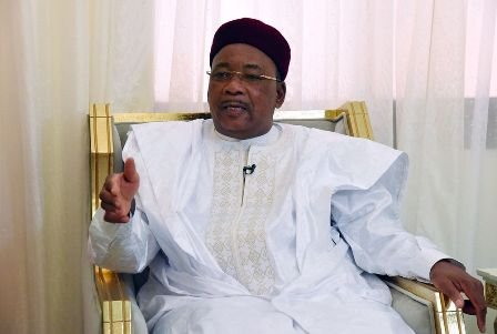 Niger’s President Mahamadou Issoufou wins Africa’s top prize for Leadership